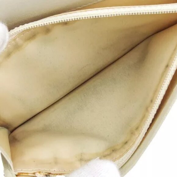 CHANEL Long Wallet Camellia Gray x Ivory Lambskin Authentic Used - Picture 6 of 10